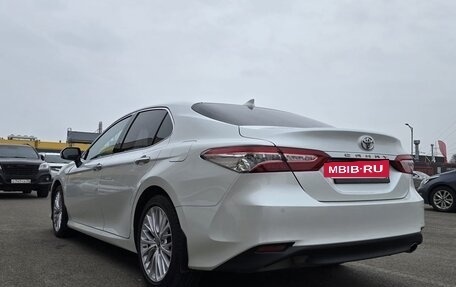 Toyota Camry, 2020 год, 3 100 000 рублей, 8 фотография