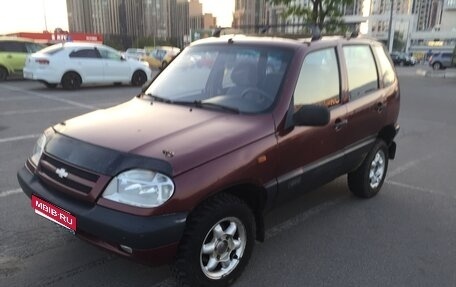 Chevrolet Niva I рестайлинг, 2003 год, 140 000 рублей, 1 фотография