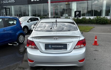 Hyundai Solaris II рестайлинг, 2012 год, 598 000 рублей, 4 фотография