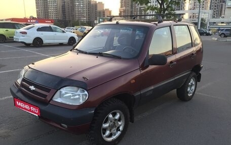 Chevrolet Niva I рестайлинг, 2003 год, 140 000 рублей, 2 фотография
