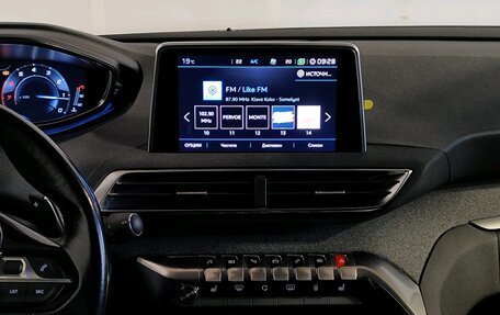 Peugeot 3008 II, 2018 год, 1 889 000 рублей, 9 фотография