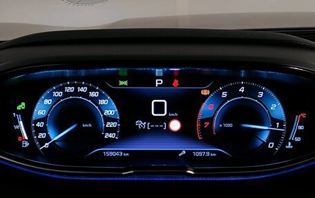 Peugeot 3008 II, 2018 год, 1 889 000 рублей, 11 фотография