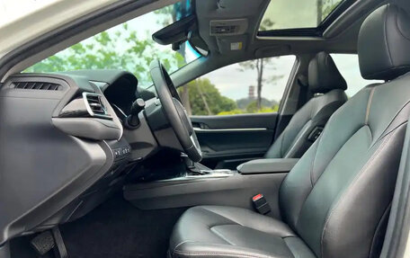 Toyota Camry, 2022 год, 2 200 000 рублей, 19 фотография