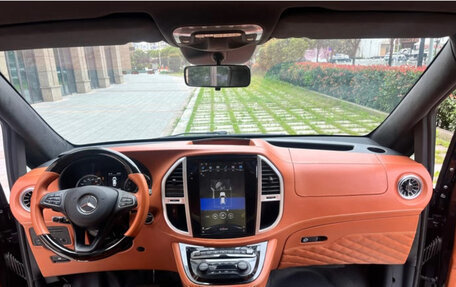 Mercedes-Benz Vito, 2021 год, 3 821 000 рублей, 8 фотография