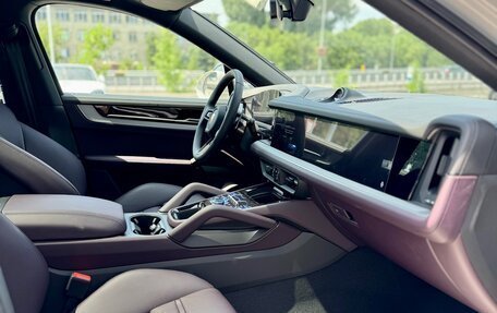Porsche Cayenne III, 2025 год, 20 990 000 рублей, 15 фотография