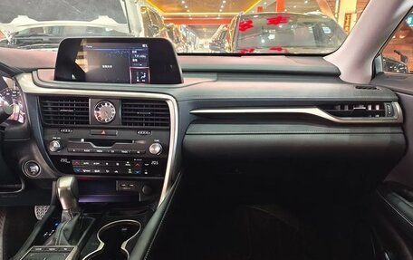 Lexus RX IV рестайлинг, 2022 год, 3 570 000 рублей, 10 фотография