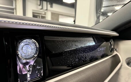 Rolls-Royce Ghost Series II рестайлинг, 2025 год, 67 000 000 рублей, 20 фотография