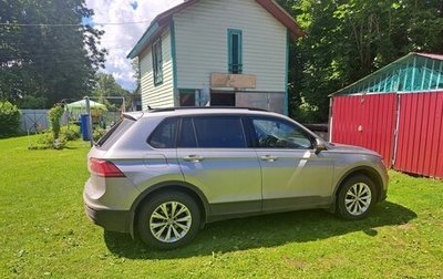 Volkswagen Tiguan II, 2020 год, 2 740 000 рублей, 1 фотография