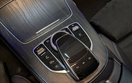 Mercedes-Benz E-Класс, 2019 год, 3 100 000 рублей, 24 фотография