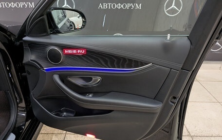 Mercedes-Benz E-Класс, 2019 год, 3 100 000 рублей, 23 фотография