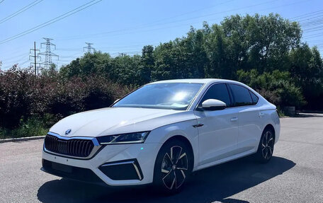 Skoda Octavia IV, 2022 год, 2 100 000 рублей, 3 фотография