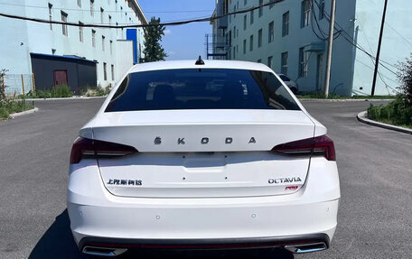 Skoda Octavia IV, 2022 год, 2 100 000 рублей, 5 фотография