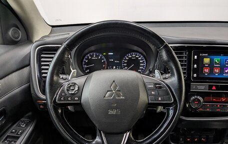 Mitsubishi Outlander III рестайлинг 3, 2019 год, 2 650 000 рублей, 11 фотография
