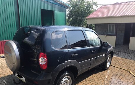 Chevrolet Niva I рестайлинг, 2011 год, 820 000 рублей, 5 фотография