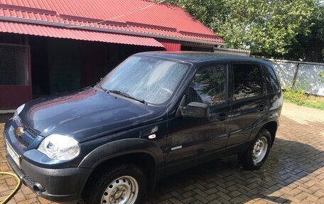 Chevrolet Niva I рестайлинг, 2011 год, 820 000 рублей, 4 фотография