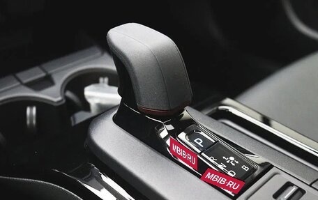Toyota Prius IV XW50, 2024 год, 3 900 000 рублей, 11 фотография