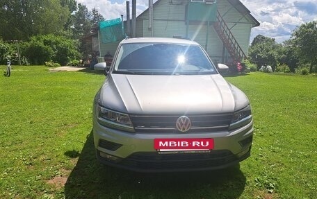 Volkswagen Tiguan II, 2020 год, 2 740 000 рублей, 3 фотография