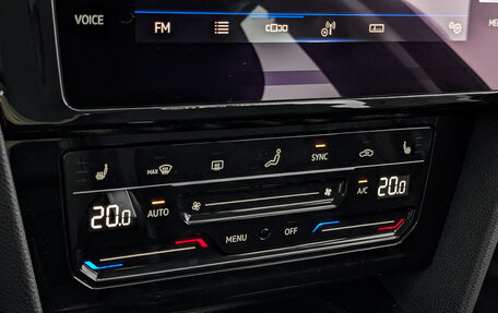 Volkswagen Passat B8 рестайлинг, 2021 год, 3 030 000 рублей, 21 фотография