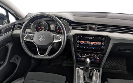 Volkswagen Passat B8 рестайлинг, 2021 год, 3 030 000 рублей, 29 фотография