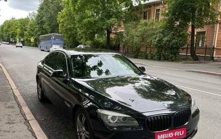 BMW 7 серия, 2012 год, 1 840 000 рублей, 1 фотография