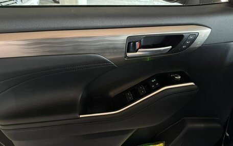 Toyota Highlander, 2025 год, 5 600 000 рублей, 6 фотография