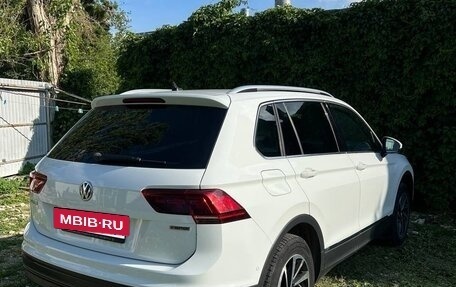 Volkswagen Tiguan II, 2018 год, 2 500 000 рублей, 4 фотография