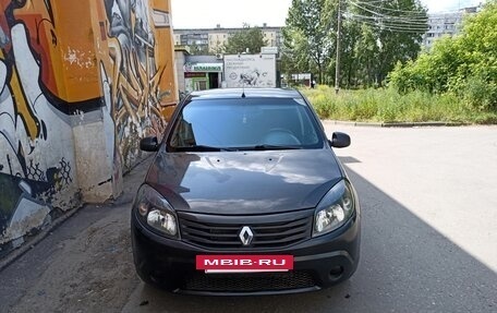 Renault Sandero I, 2010 год, 390 000 рублей, 3 фотография