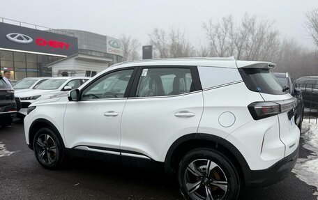 Chery Tiggo 4 I рестайлинг, 2025 год, 2 420 000 рублей, 4 фотография