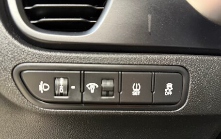 KIA Rio IV, 2021 год, 1 780 000 рублей, 17 фотография