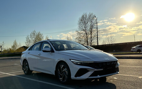 Hyundai Elantra, 2024 год, 2 750 000 рублей, 2 фотография