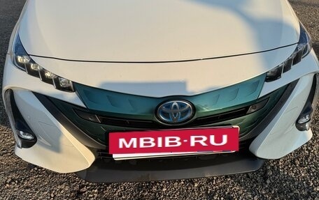 Toyota Prius IV XW50, 2017 год, 1 840 000 рублей, 6 фотография