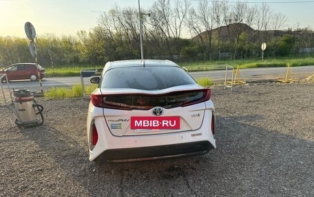 Toyota Prius IV XW50, 2017 год, 1 840 000 рублей, 7 фотография
