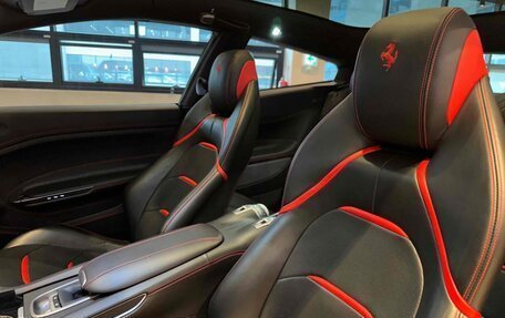 Ferrari GTC4Lusso, 2018 год, 19 300 000 рублей, 8 фотография
