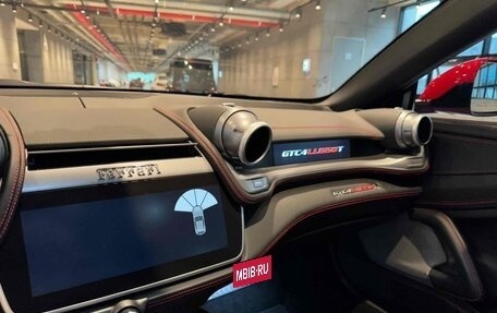 Ferrari GTC4Lusso, 2018 год, 19 300 000 рублей, 9 фотография