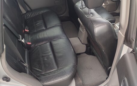 Subaru Forester, 2005 год, 900 000 рублей, 4 фотография