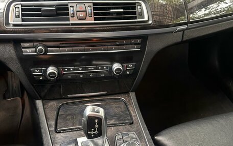 BMW 7 серия, 2012 год, 1 840 000 рублей, 20 фотография