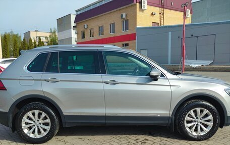 Volkswagen Tiguan II, 2017 год, 2 500 000 рублей, 4 фотография