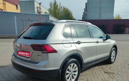 Volkswagen Tiguan II, 2017 год, 2 500 000 рублей, 5 фотография