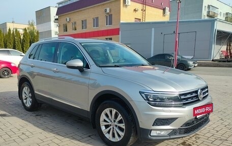 Volkswagen Tiguan II, 2017 год, 2 500 000 рублей, 3 фотография
