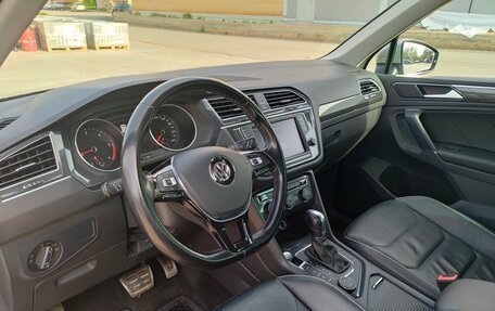 Volkswagen Tiguan II, 2017 год, 2 500 000 рублей, 14 фотография