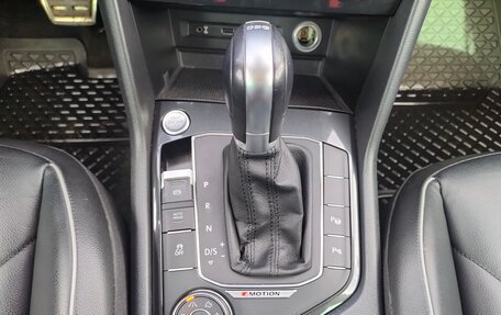 Volkswagen Tiguan II, 2017 год, 2 500 000 рублей, 24 фотография