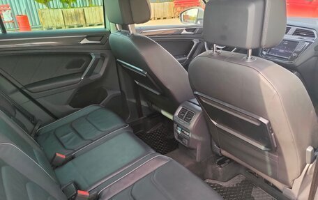Volkswagen Tiguan II, 2017 год, 2 500 000 рублей, 30 фотография