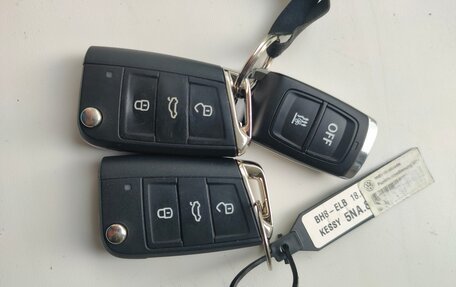 Volkswagen Tiguan II, 2017 год, 2 500 000 рублей, 36 фотография