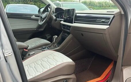 Volkswagen Tiguan II, 2022 год, 2 770 000 рублей, 8 фотография