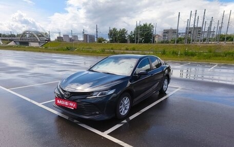 Toyota Camry, 2019 год, 2 500 000 рублей, 2 фотография