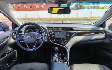 Toyota Camry, 2019 год, 2 500 000 рублей, 10 фотография