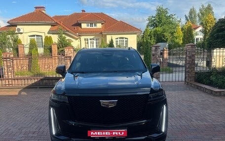 Cadillac Escalade V, 2023 год, 17 000 000 рублей, 4 фотография