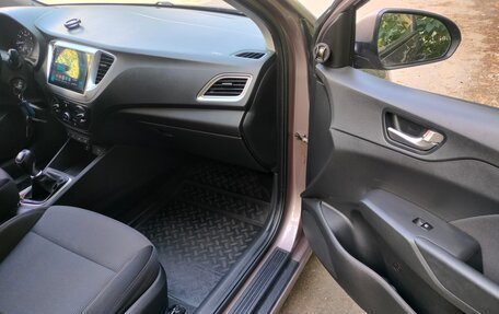Hyundai Solaris II рестайлинг, 2019 год, 990 000 рублей, 12 фотография