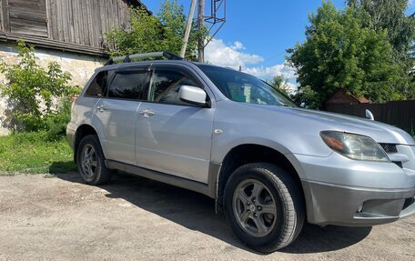 Mitsubishi Outlander III рестайлинг 3, 2003 год, 600 000 рублей, 2 фотография