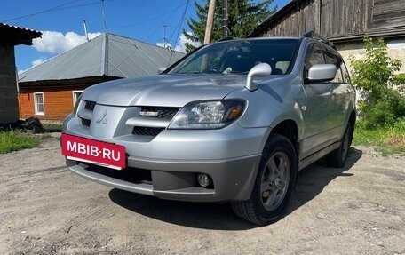 Mitsubishi Outlander III рестайлинг 3, 2003 год, 600 000 рублей, 3 фотография